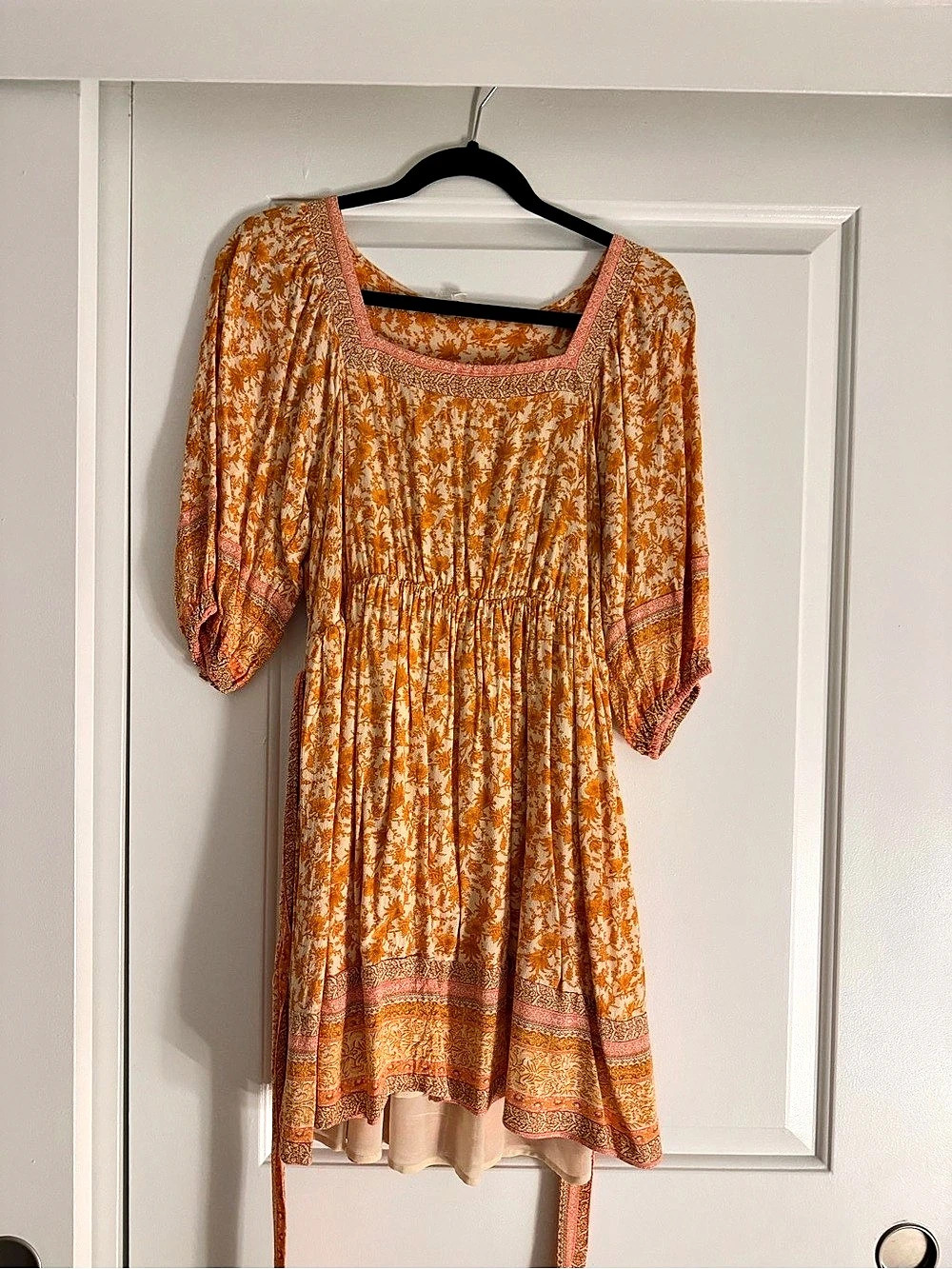 a loves a Floral Mini Dress in Orange & Pink Size Small Like New